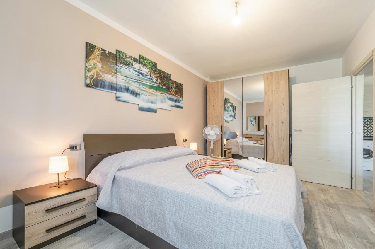 Domus Lucis Apartment Terrace & Private Parking Marinella di Sarzana Exteriör bild